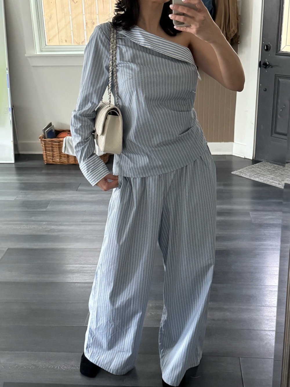 Express Set Striped Light Blue Wide-Leg pants and a matching blouse